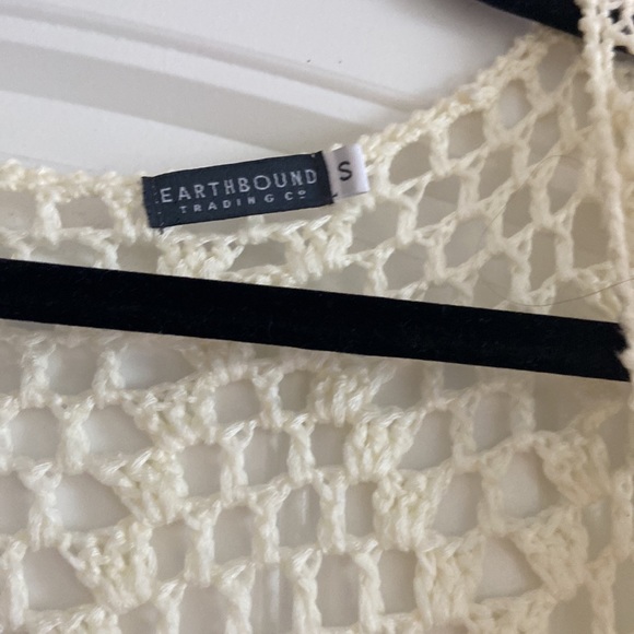 Earthbound flowy knit cream white shawl - Picture 2 of 3